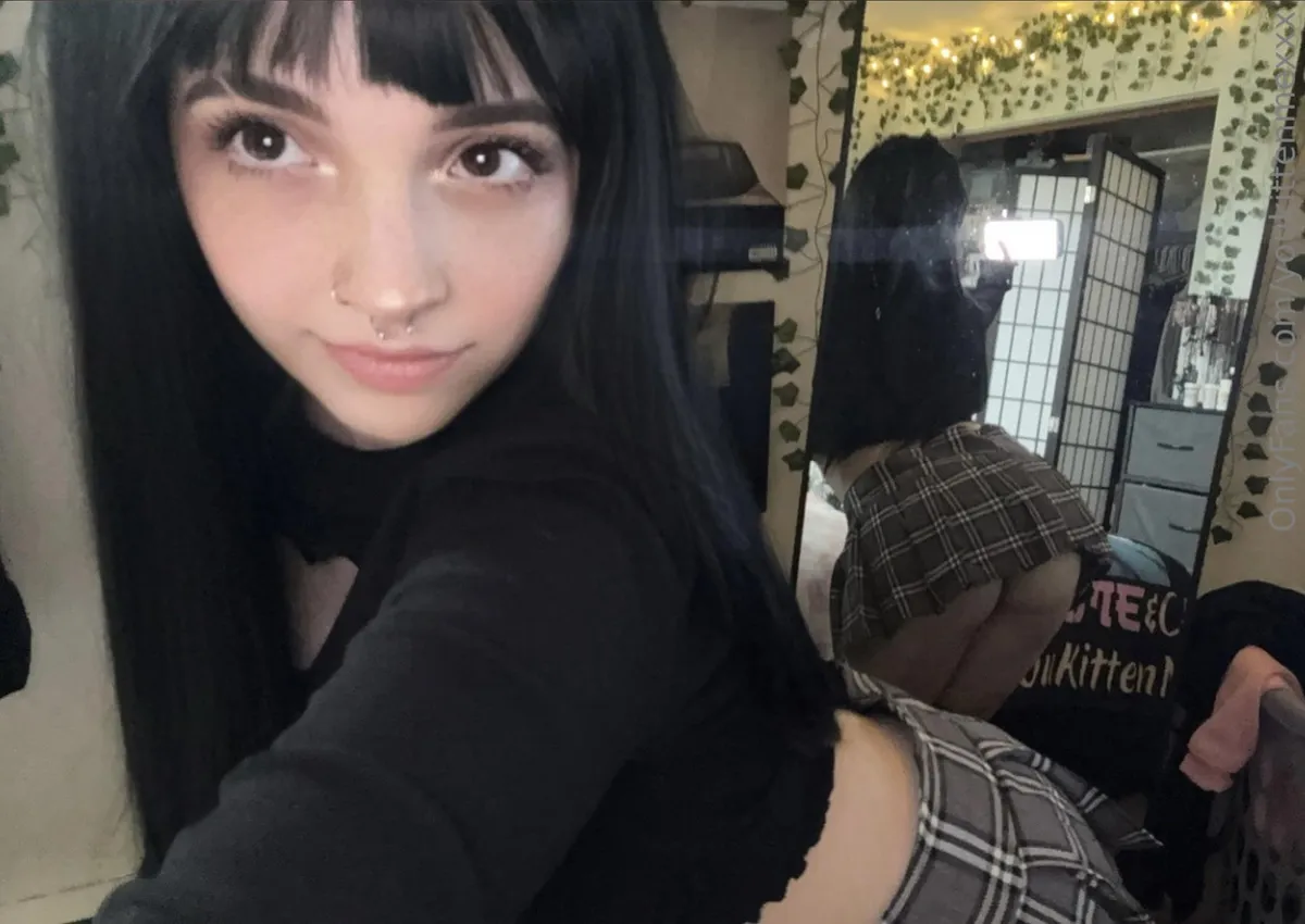 Sending out my birthday nudys to everyone on my snap today 💗