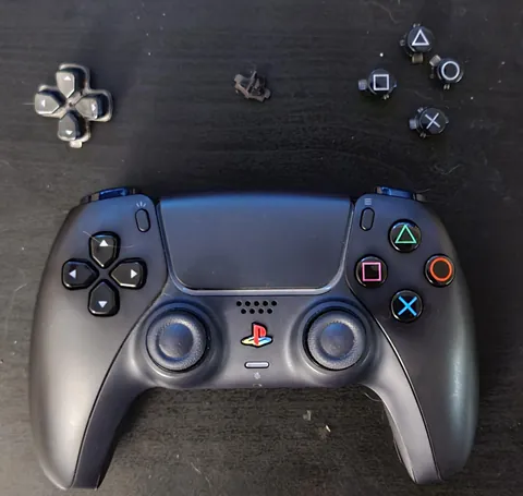 Replaced the buttons on my black DualSense. First time opening up a controller.