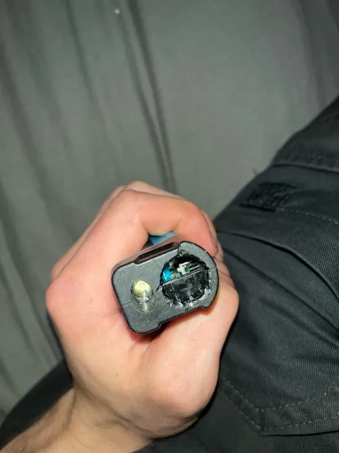 Asshole at work who nobody likes found my torch and dug the magnet out the bottom, rendering it practically useless for my job