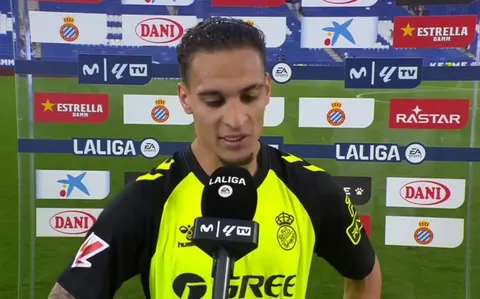 Antony: "I have said it in many interviews, I found myself at Real Betis. And the fans have found me too. I'm happy. I was joking with the coach (Pellegrini), saying that I scored a golazo with both of my feets. I am someone who really likes to feel love from the fans. I want to thank them for that"