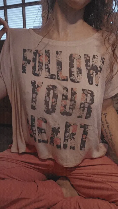 Bringing a little sunshine to this gloomy morning 😋