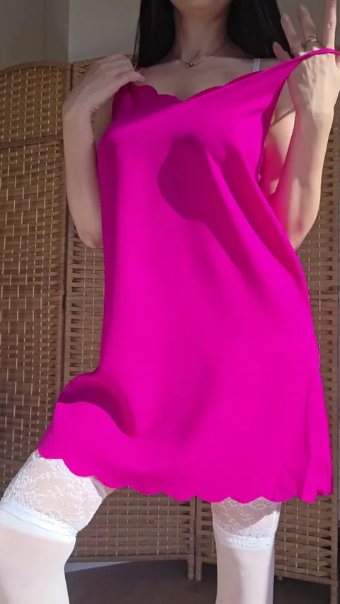 This pink dress hides big surprises