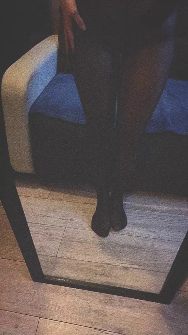 no tits, no ass, no pussy — it shouldn’t be hard not to relapse to her, right?? 😩