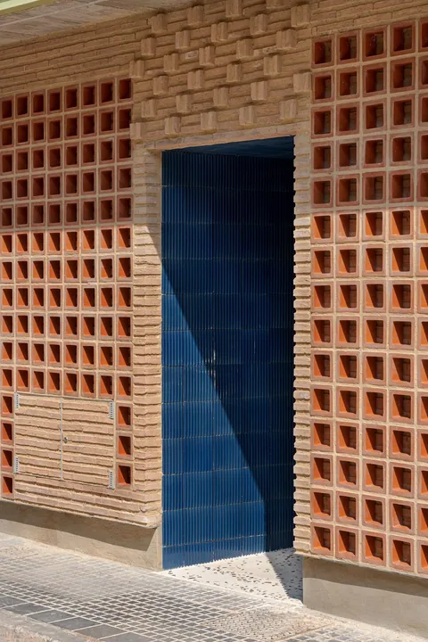 Residential Building in Malaga, Spain - Enlosdedos architecture (2024)