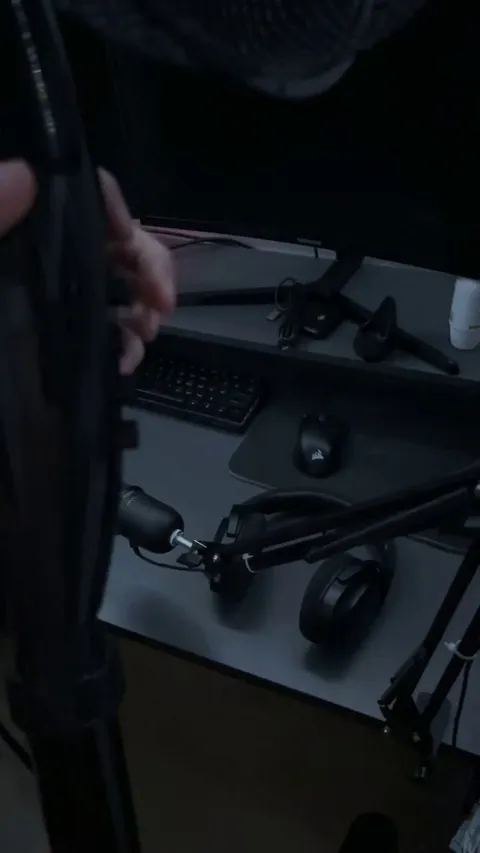 My fan somehow controls my mouse