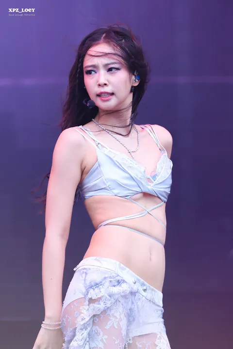 BLACKPINK - Jennie