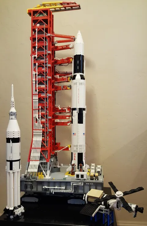 I figured all my fellow NASA nerds might appreciate my Lego monstrosity / midlife crisis; The Skylab program in all its 1:110 scale plastic glory.