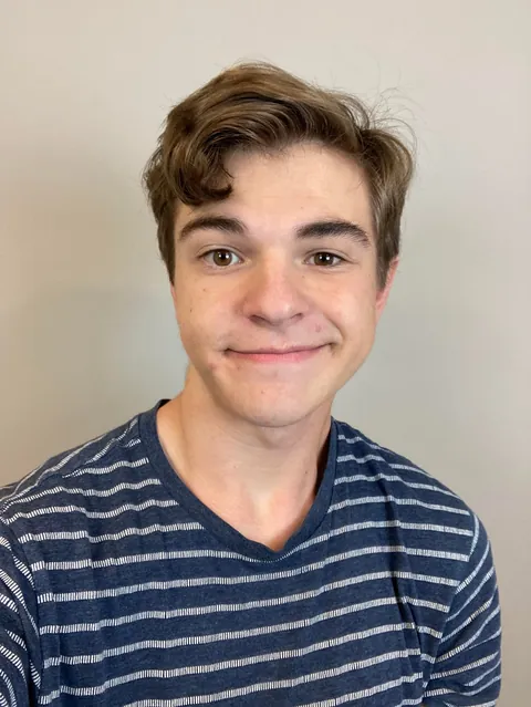 18M, My ex and I just broke up. Hit me