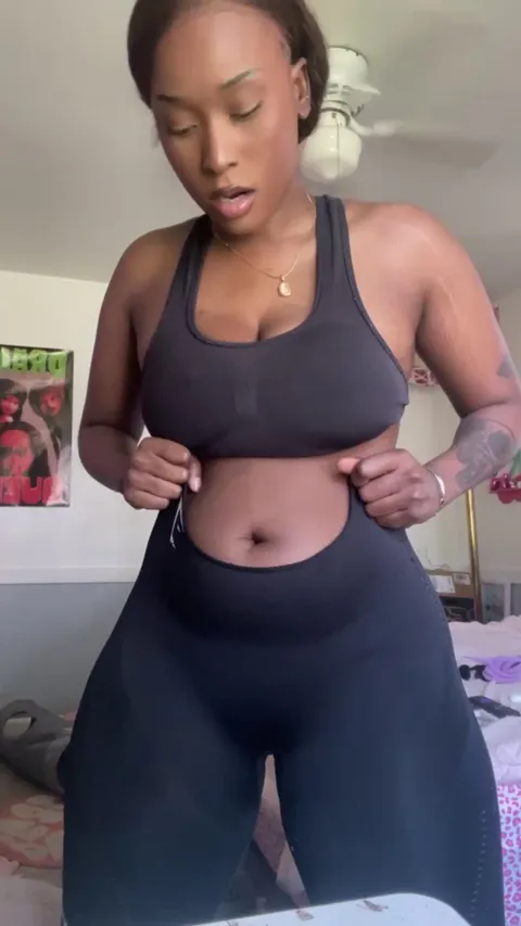 Peeing my brand new leggings just for you