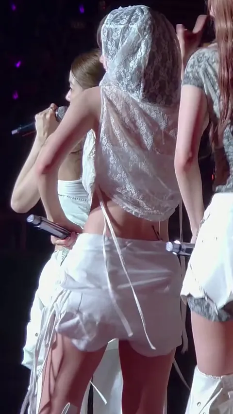 Chaewon - LE SSERAFIM